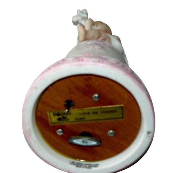 Bisque Porcelain Angel Music Box "Love Me Tender" Bell Pink Heart Enesco Vintage - Picture 3 of 9
